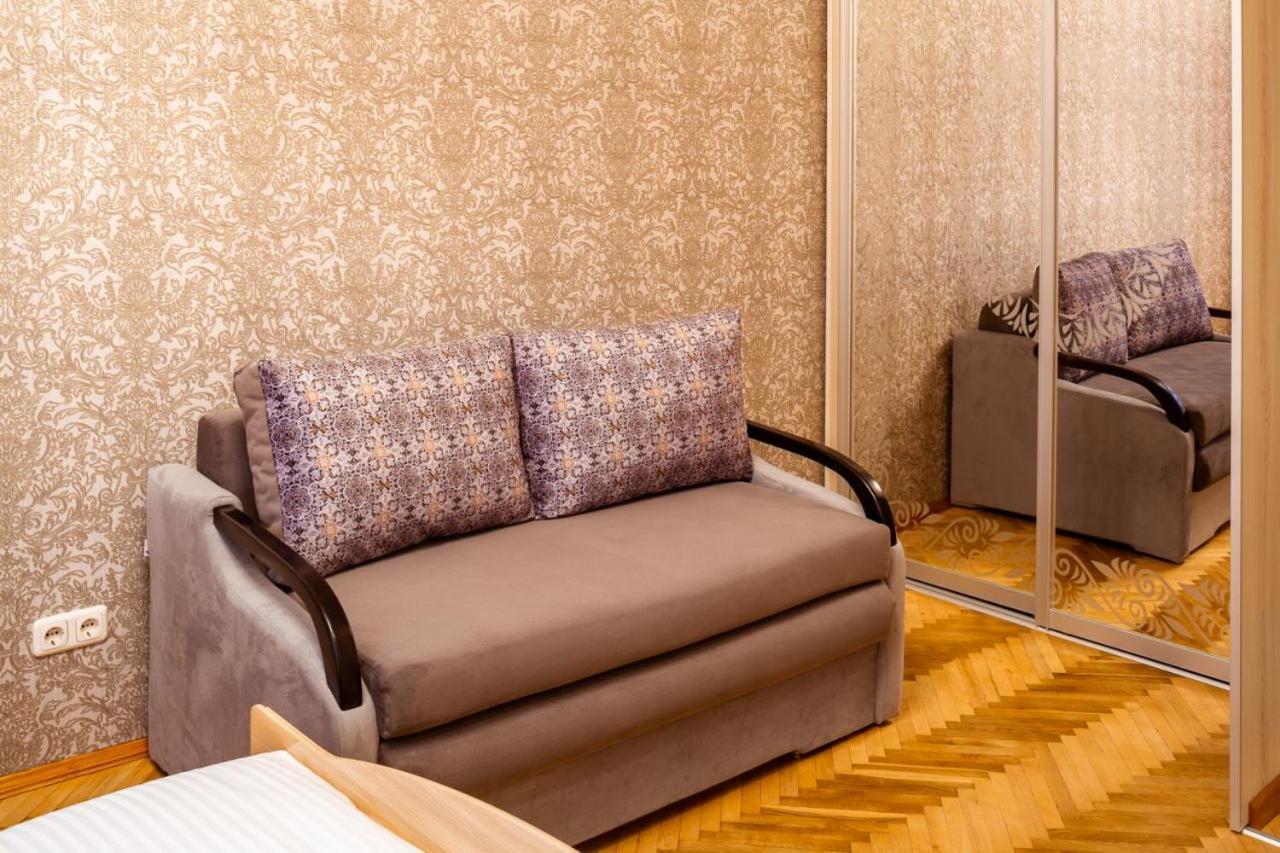 Alfa Apartments Svobody 31 Lviv Ngoại thất bức ảnh
