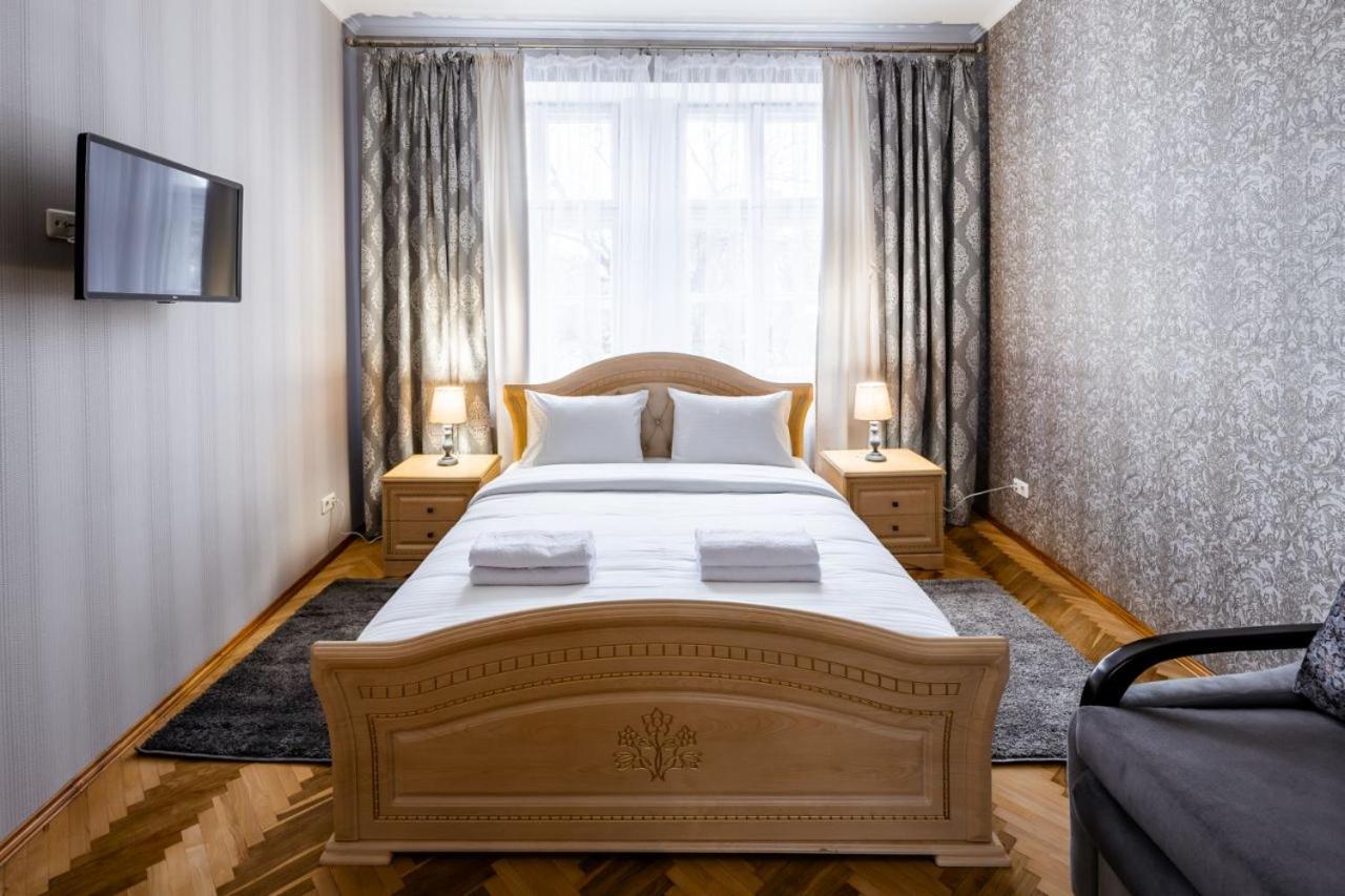Alfa Apartments Svobody 31 Lviv Ngoại thất bức ảnh