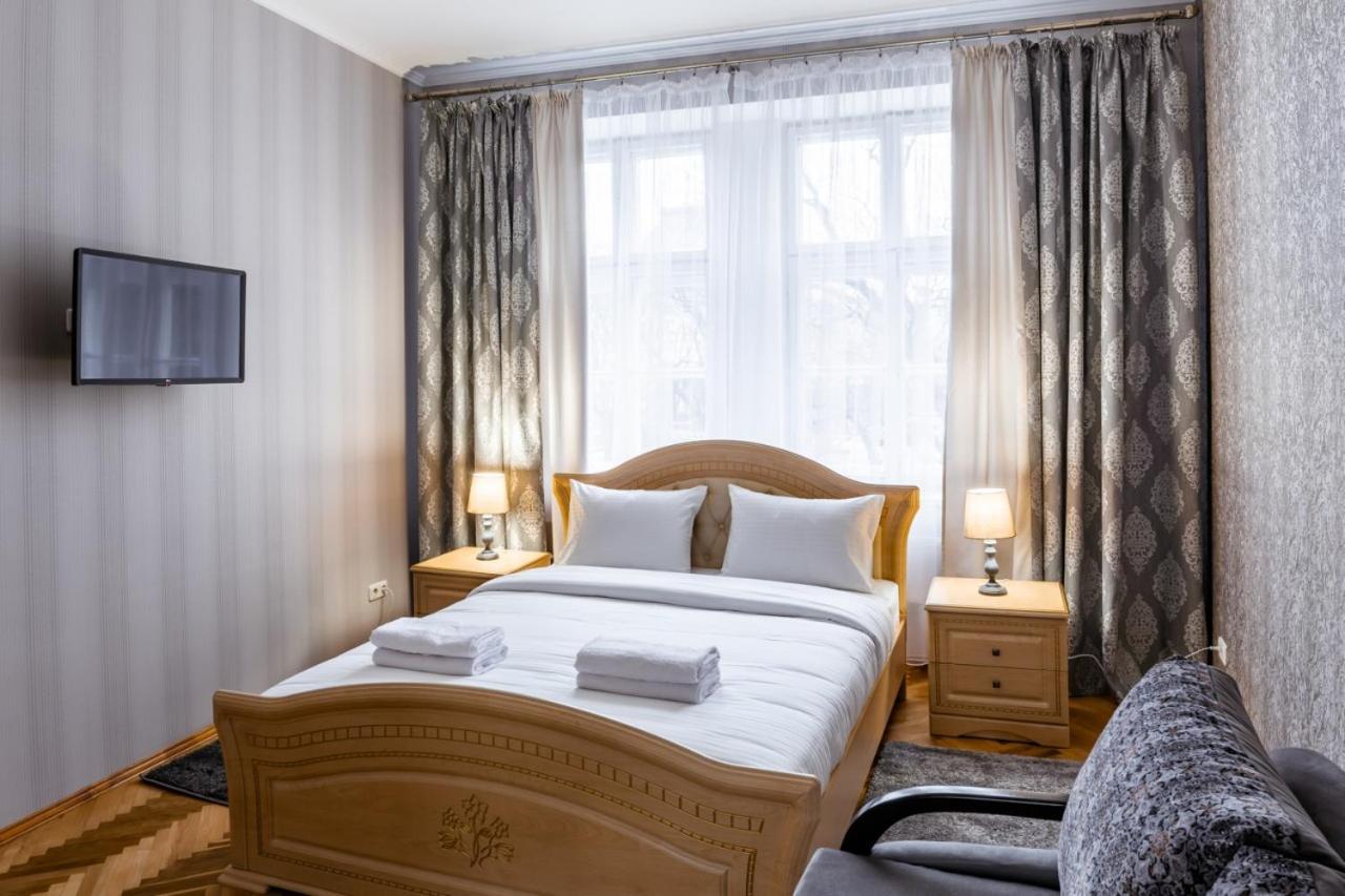 Alfa Apartments Svobody 31 Lviv Ngoại thất bức ảnh