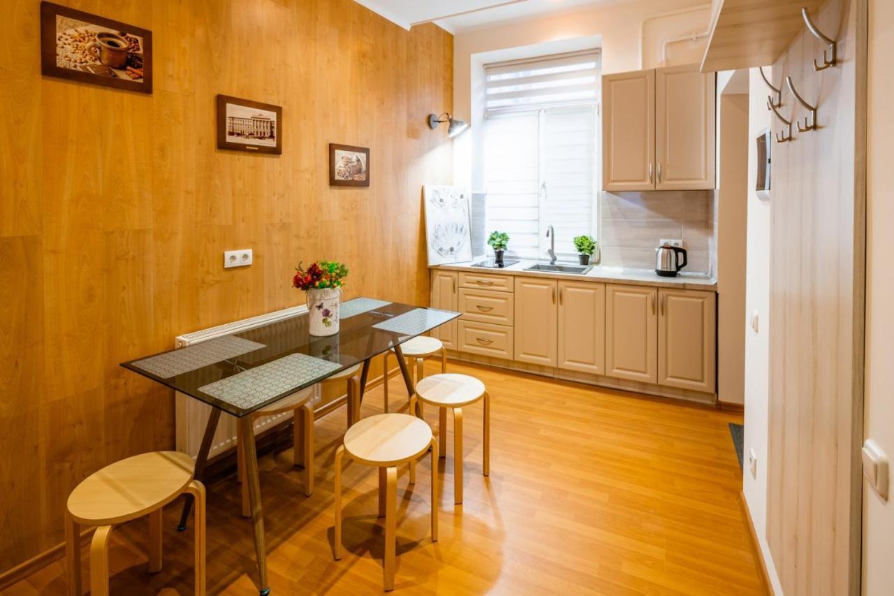Alfa Apartments Svobody 31 Lviv Ngoại thất bức ảnh